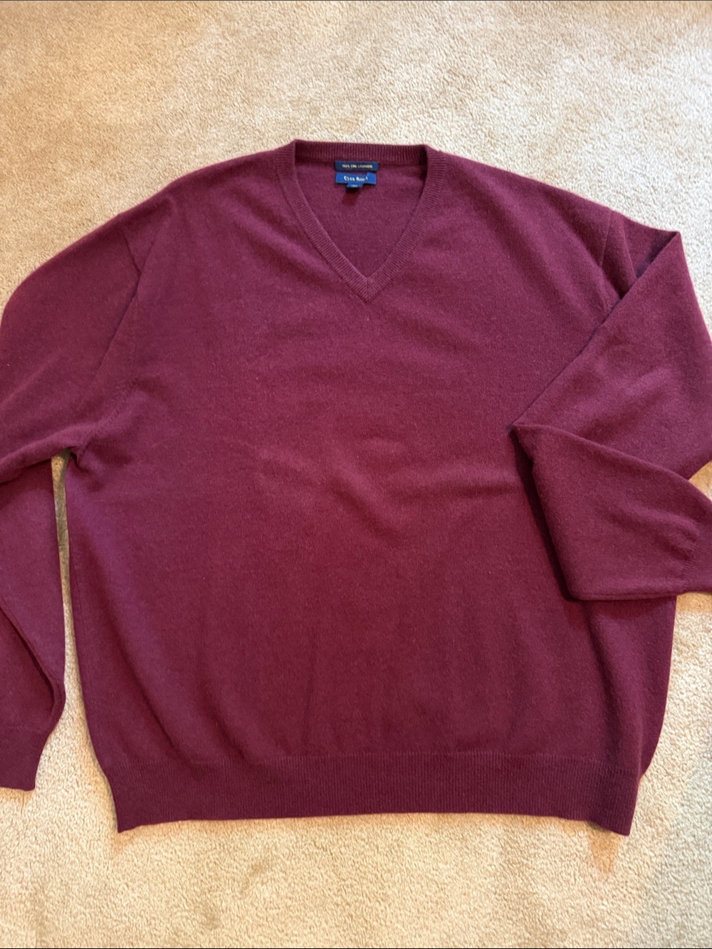 Club Room 100% Cashmere Men's Sweater in Burgundy